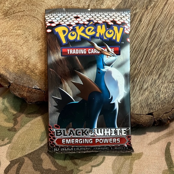 Black White Pokemon TCG Pokemon Black & White Emerging Powers Booster Pack  - 10 Card Pack With Legendary Pokemon Pokemon White